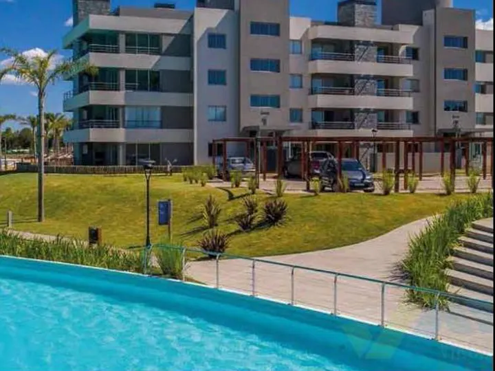 Departamento en Lagoon Pilar, R. Camaño al 1100